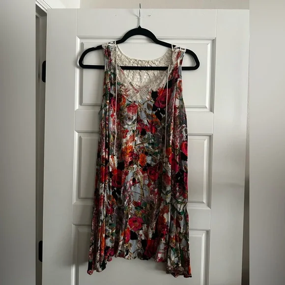 COPY - Floral Sleeveless Dress - Picture 1 of 3